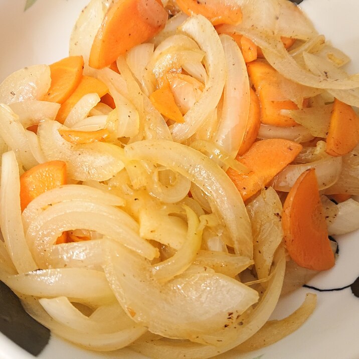 常備野菜に⭐玉ねぎと人参の炒め煮